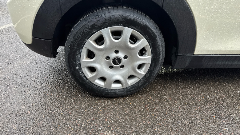 MINI Hatchback 1.5 One Classic II 5dr Petrol Hatchback